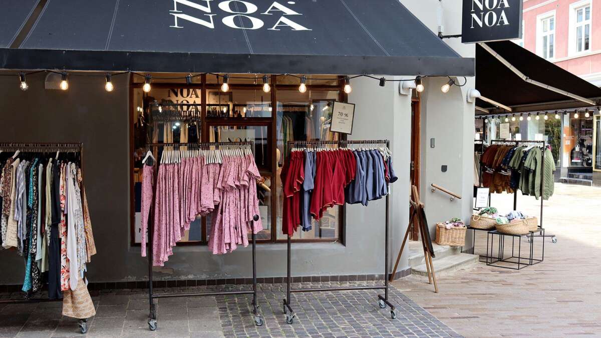 Hårde tider i Søndergade: Tøjbutikker lukker på stribe | Avis