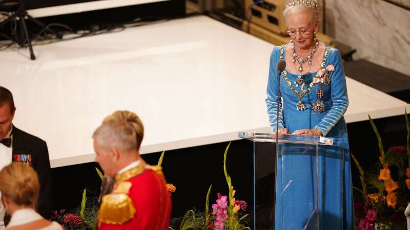 Stevenson vegne Fredag Dronning Margrethe ved taffel: Jeg blev ikke født til denne rolle |  Ikast-BrandeNyt