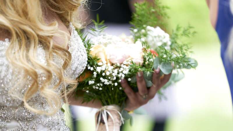 det er alt eksplicit Opdage Guld i skabet? Tjen penge på brudekjolen og konfirmationskjolen |  Midtjyllands Avis