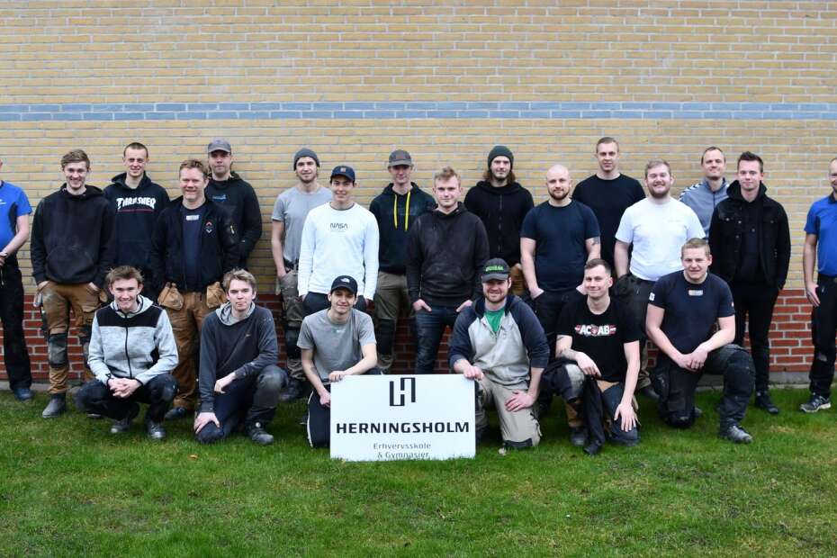 Tømrerlærling fra Silkeborg fik pris for bedste kammerat Midtjyllands Avis