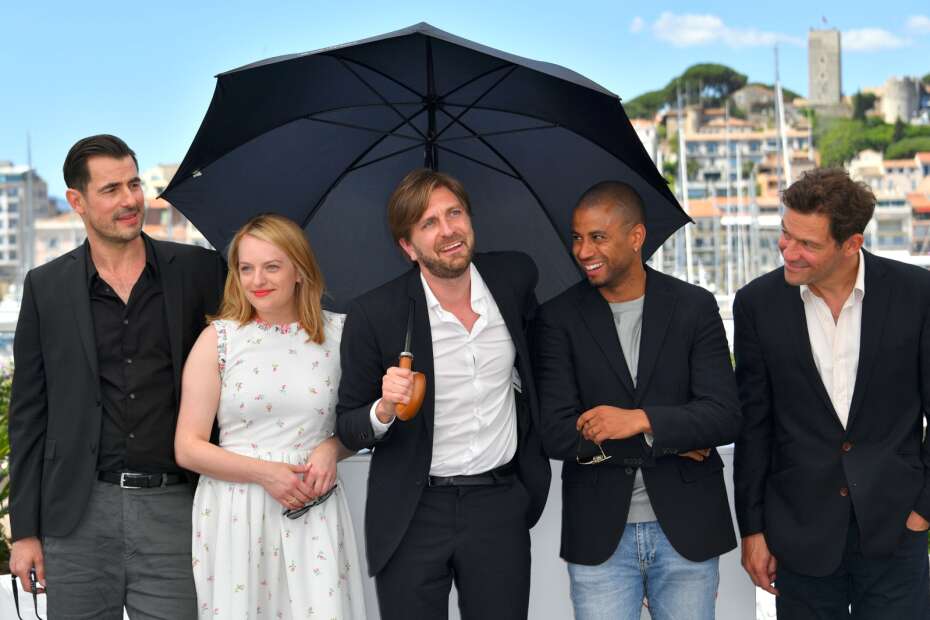 midnat pensum frynser Elisabeth Moss roser dansker i Cannes: Han vil gøre alt | Midtjyllands Avis