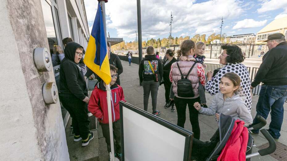 blyant Eve vogn Tøj, sko og legetøj: Alt er gratis på banegården, når forening åbner dørene  for ukrainere | Skive Folkeblad