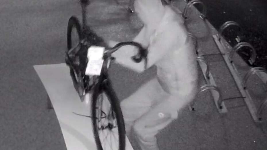 cache Latter Teenageår Politiet offentliggør billeder af cykel-tyve fra Tjørring | Herning  Folkeblad